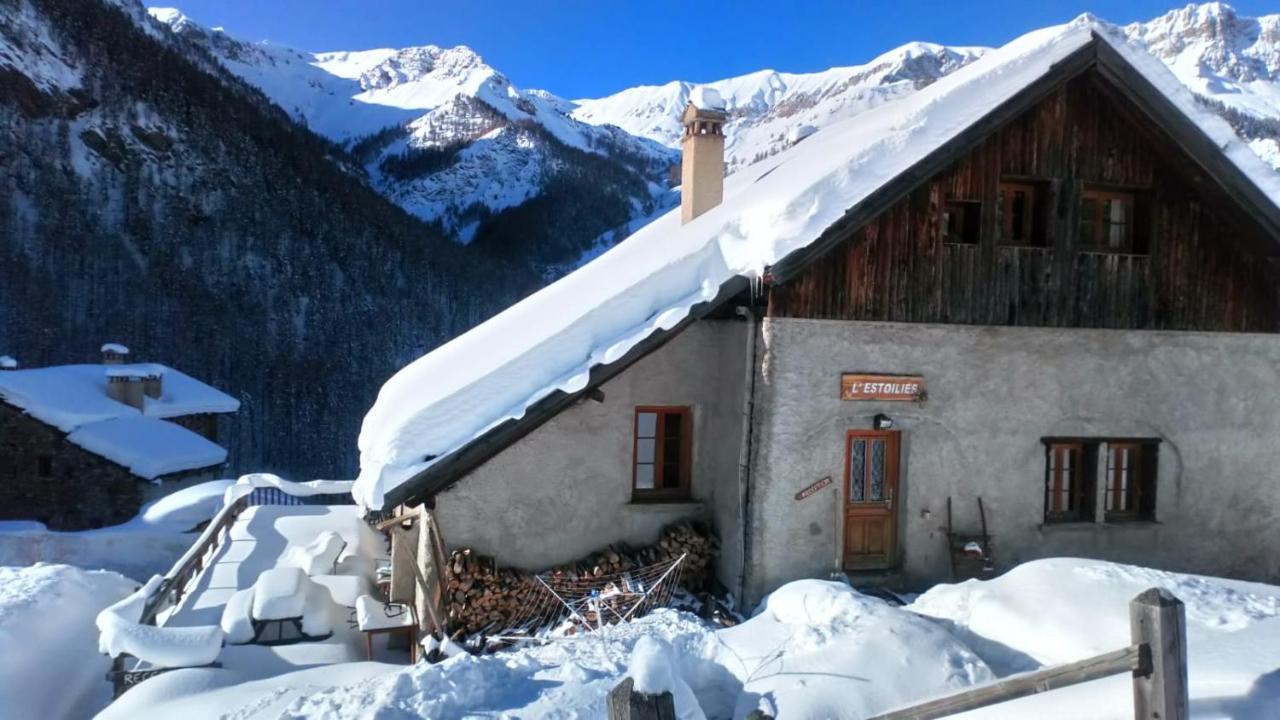 Auberge L'Estoilies Сен-Веран Экстерьер фото