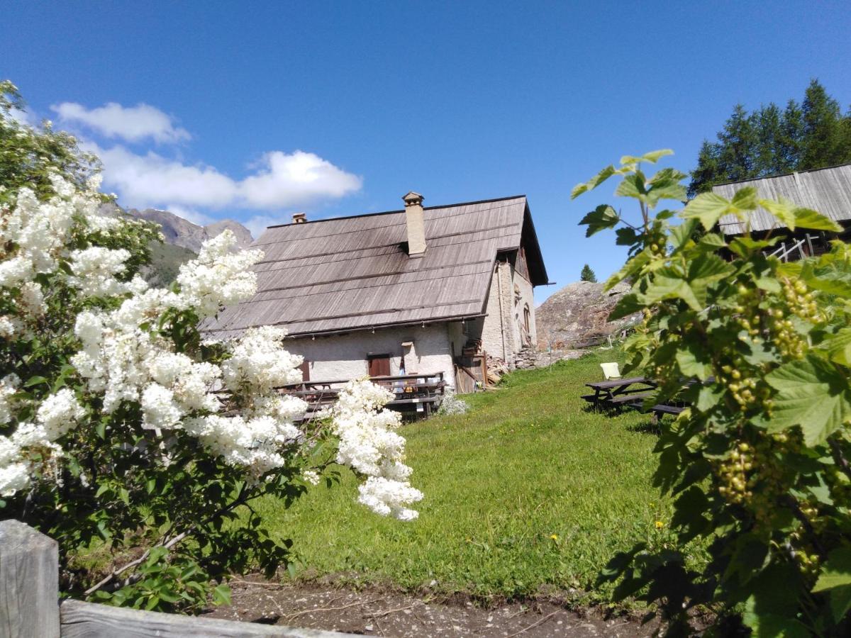Auberge L'Estoilies Сен-Веран Экстерьер фото
