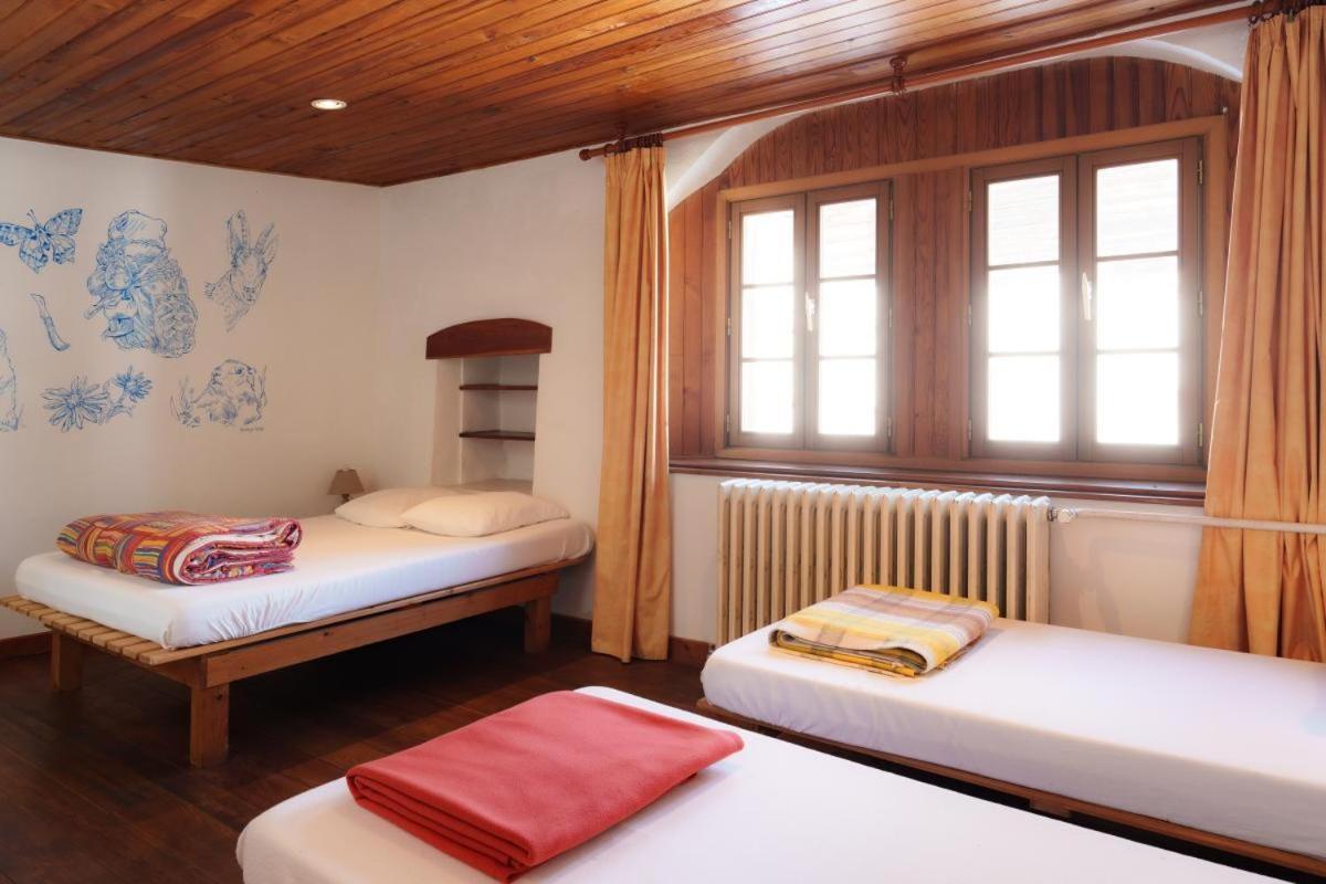 Auberge L'Estoilies Сен-Веран Экстерьер фото
