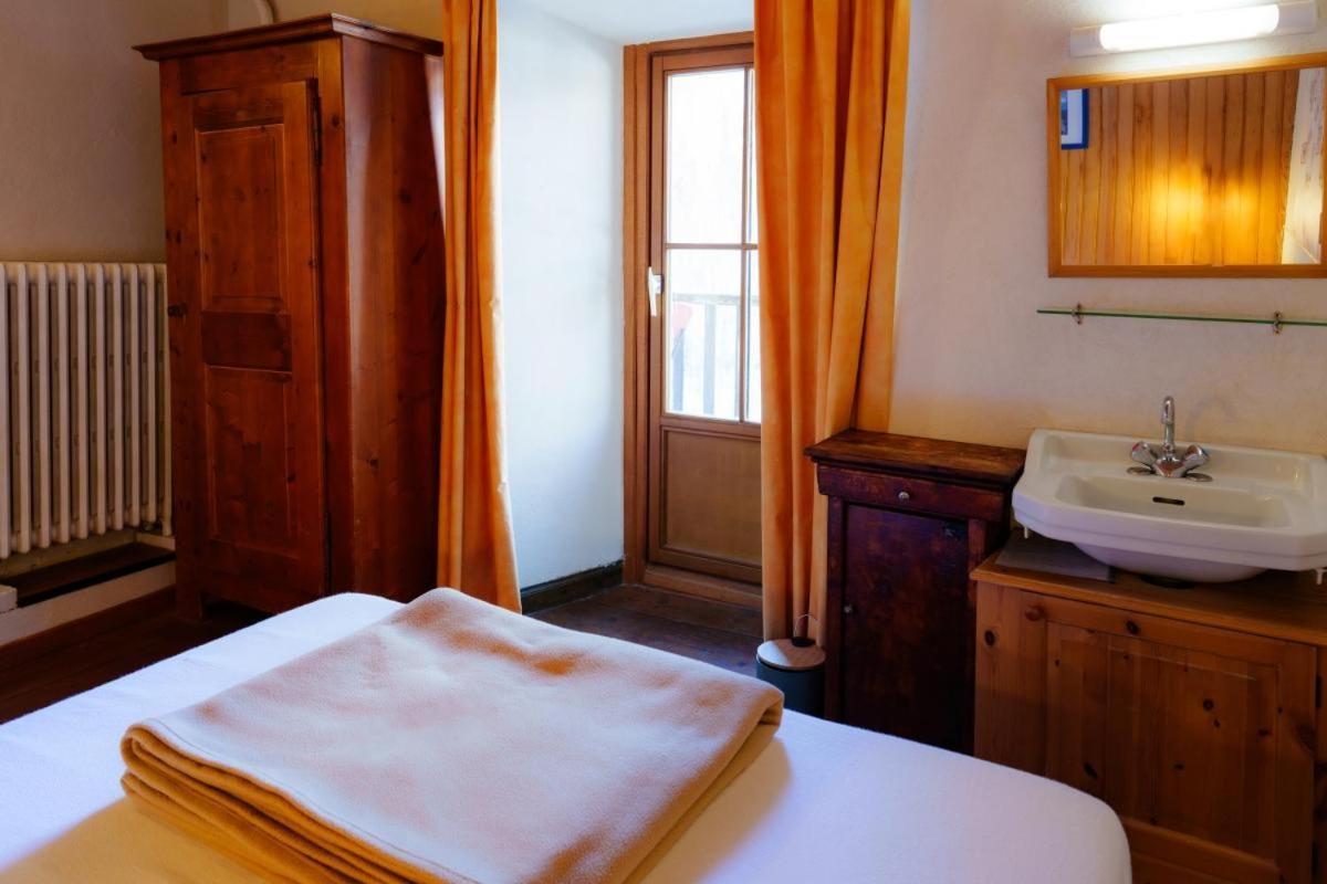 Auberge L'Estoilies Сен-Веран Экстерьер фото