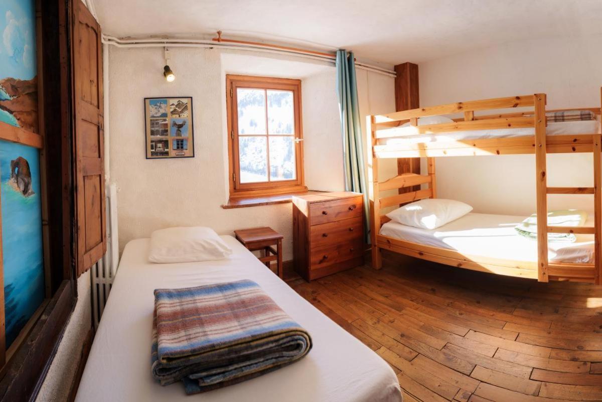Auberge L'Estoilies Сен-Веран Экстерьер фото